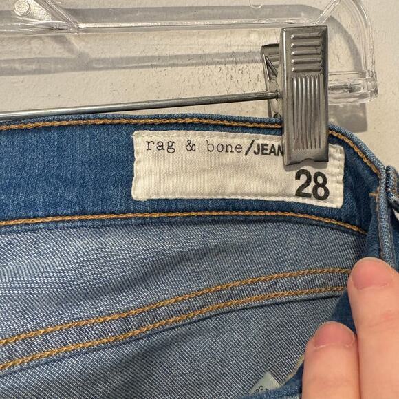 Rag & Bone Sz 28 Mid Rise Capri Skinny Ripped Knee Jeans Medium Light Wash 30x27 - Picture 3 of 7